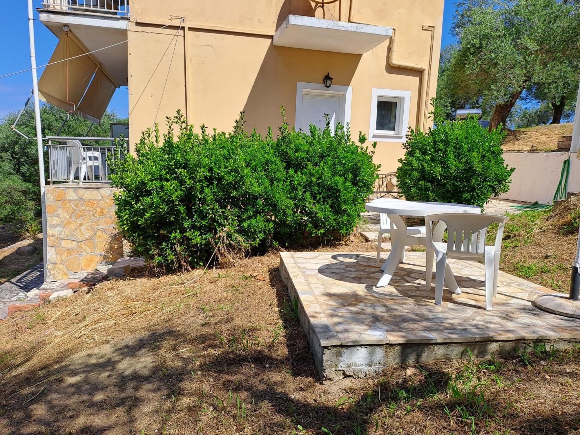 Evridiki Apartments Mesongí エクステリア 写真
