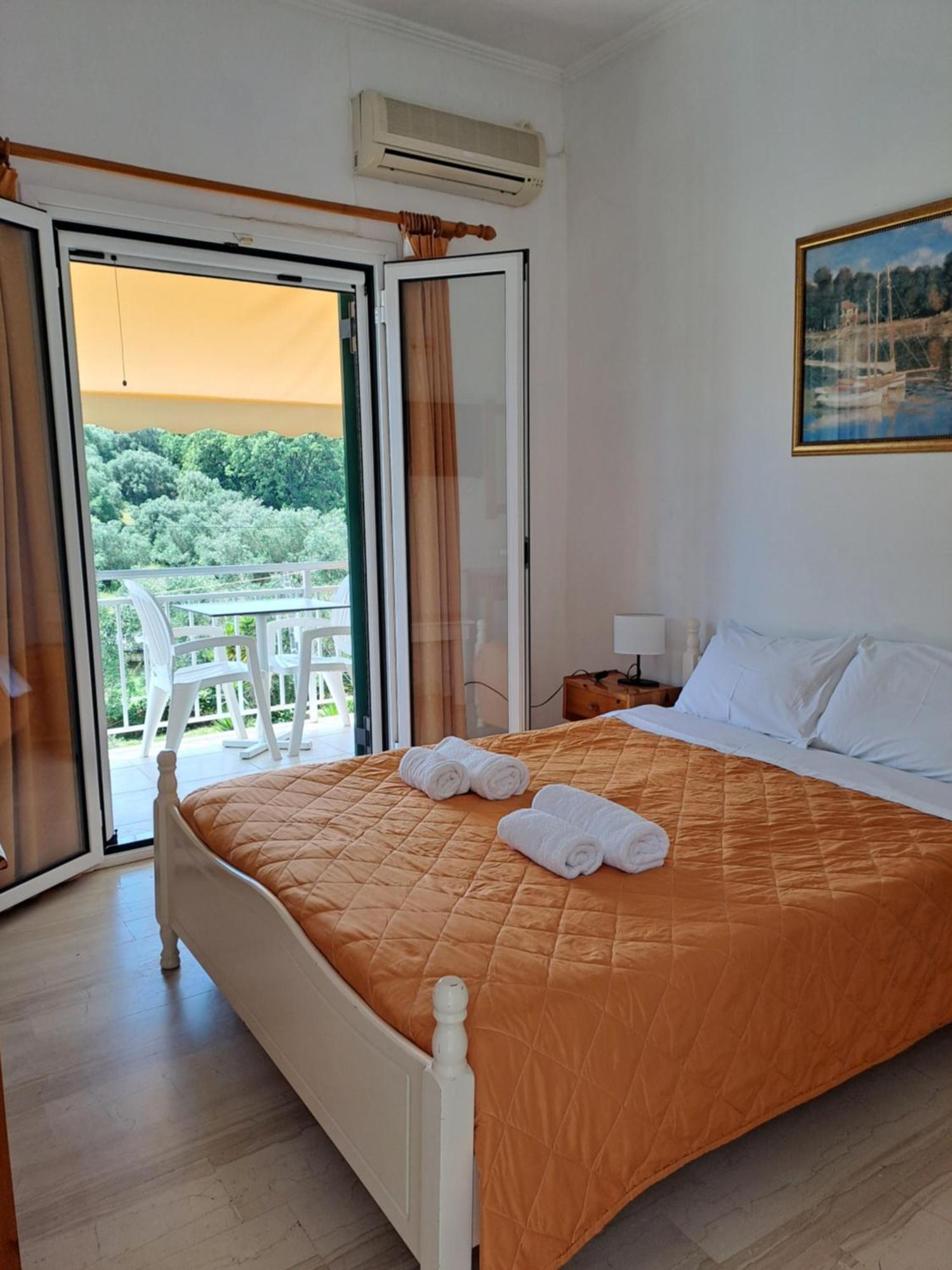 Evridiki Apartments Mesongí エクステリア 写真