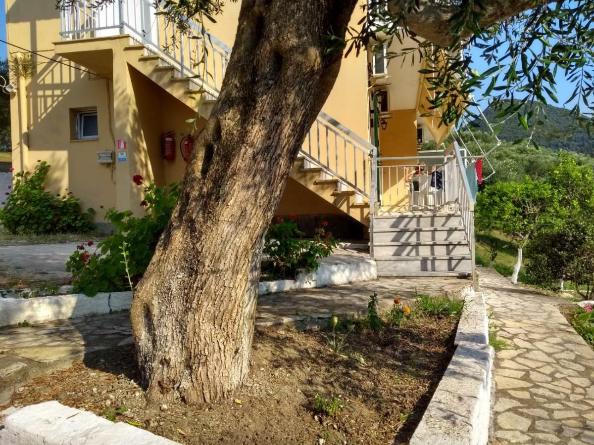 Evridiki Apartments Mesongí エクステリア 写真